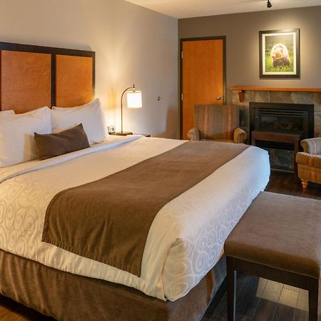 Pocaterra Inn & Waterslide Canmore Bagian luar foto