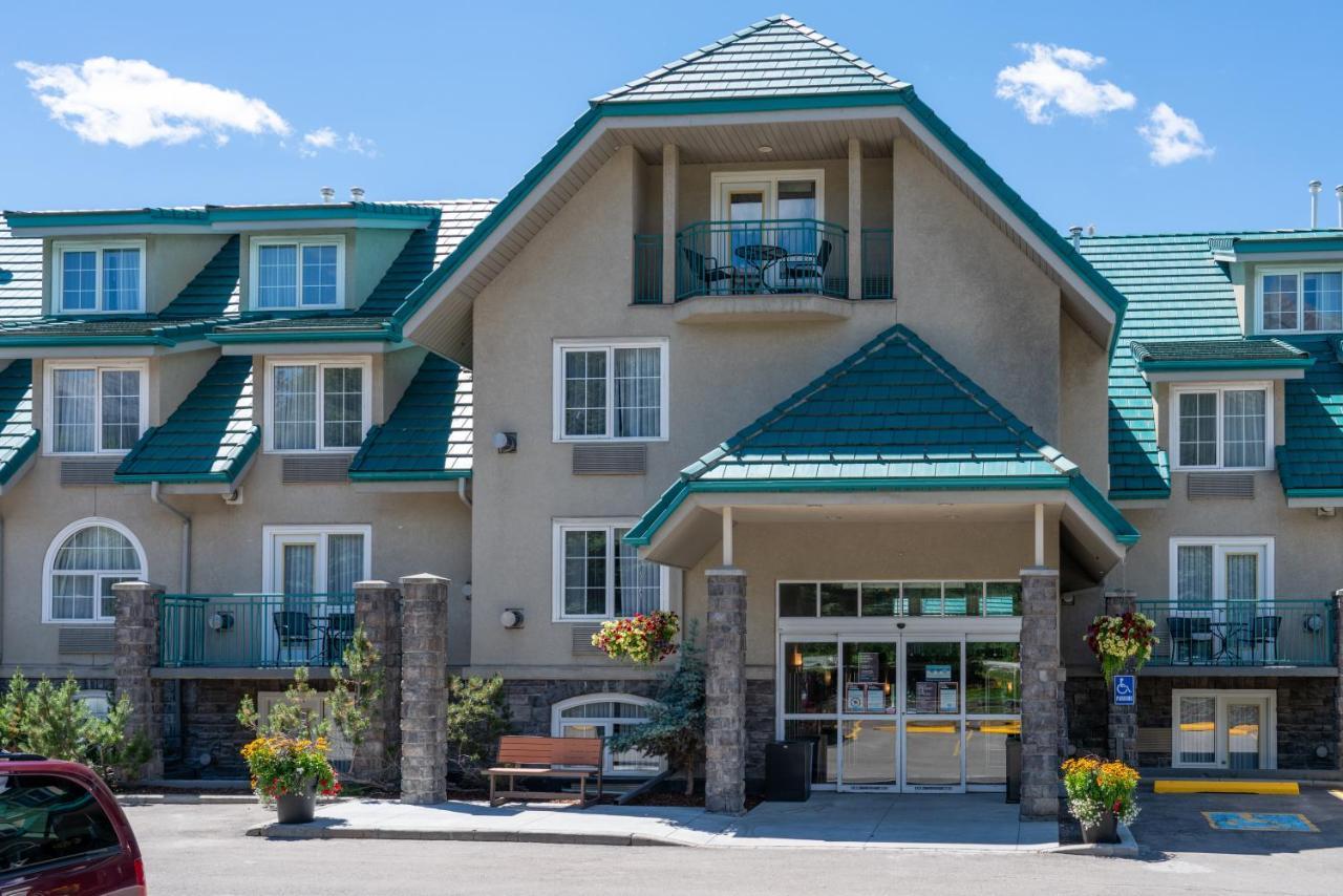 Pocaterra Inn & Waterslide Canmore Bagian luar foto