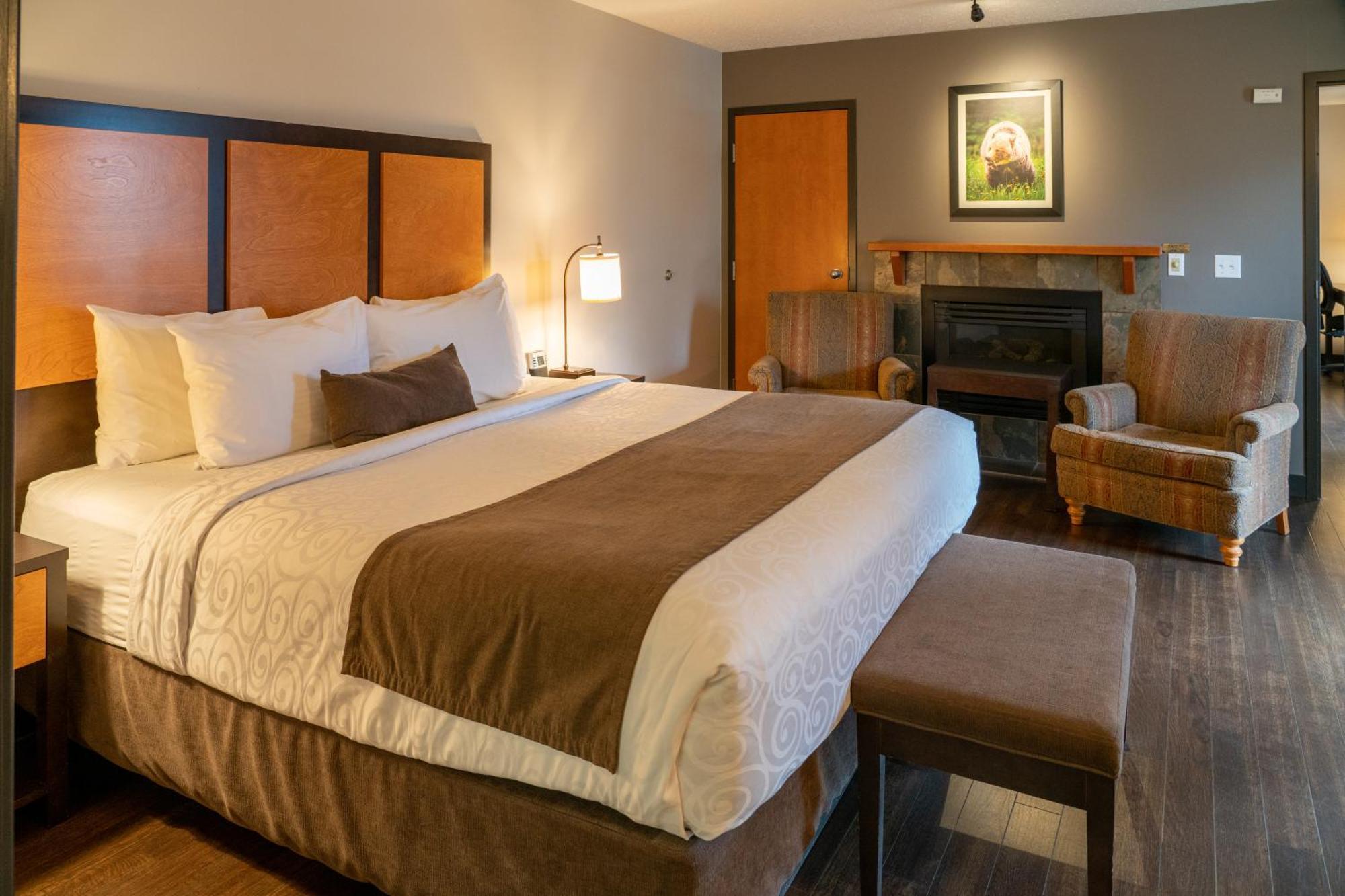 Pocaterra Inn & Waterslide Canmore Bagian luar foto