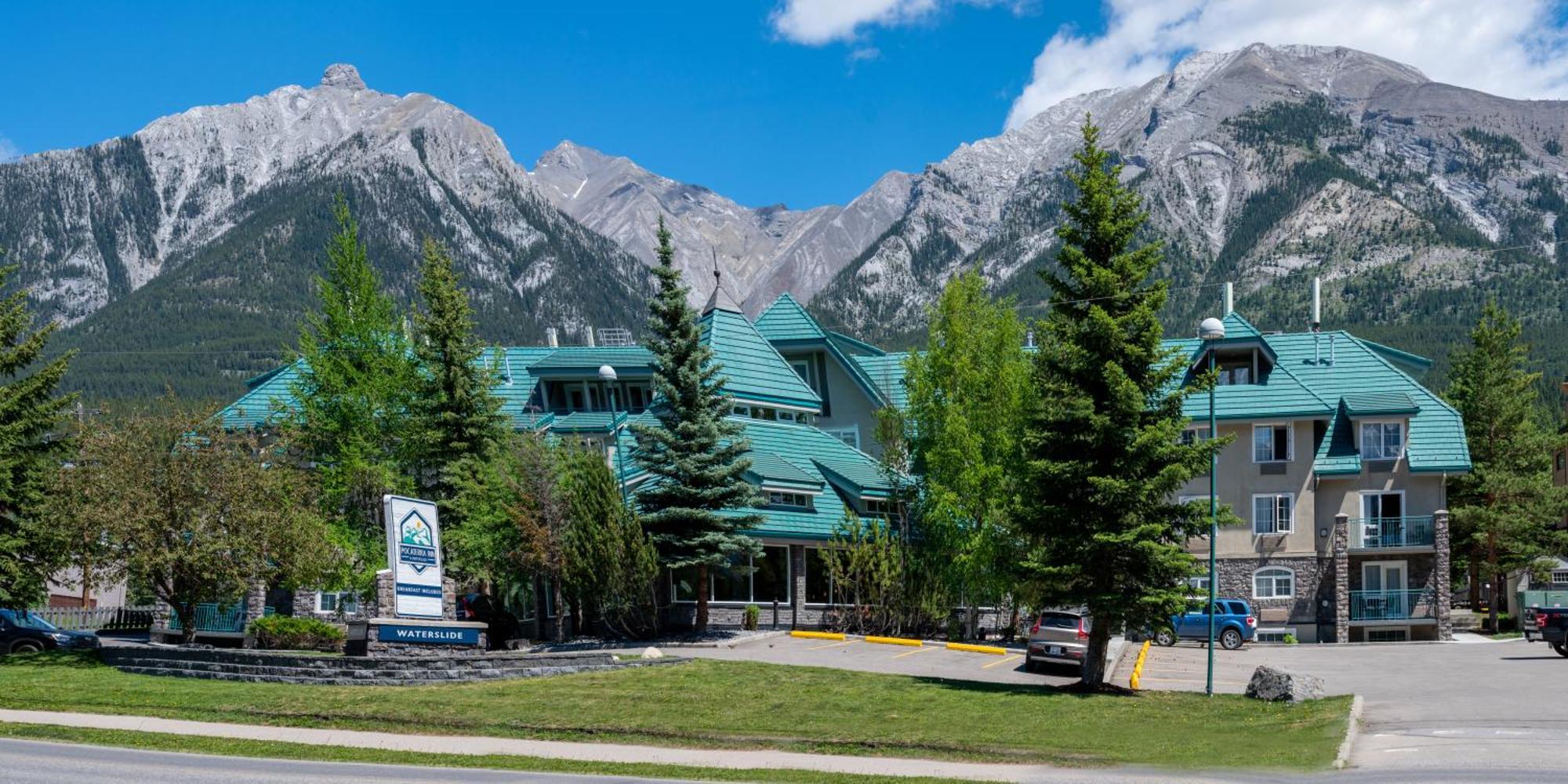 Pocaterra Inn & Waterslide Canmore Bagian luar foto