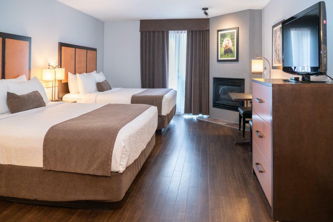 Pocaterra Inn & Waterslide Canmore Bagian luar foto