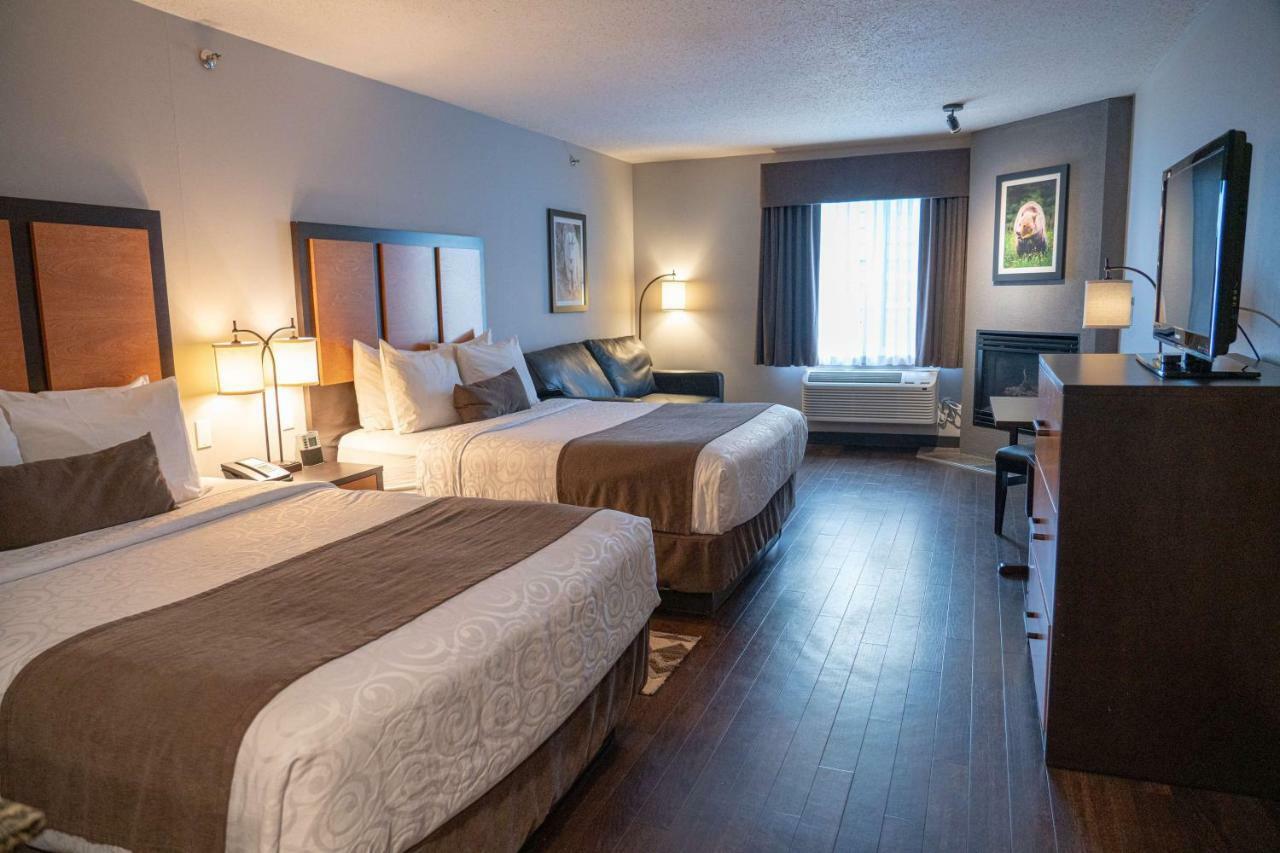 Pocaterra Inn & Waterslide Canmore Bagian luar foto